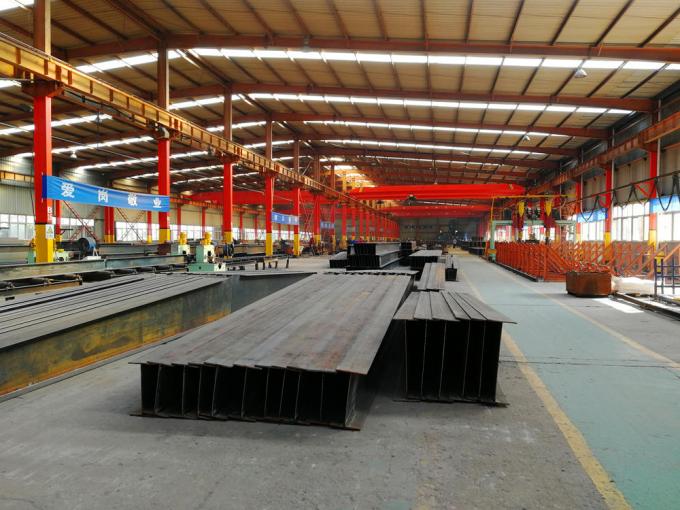 Q235B Construcción de estructuras de acero Construcción prefabricada de acero con panel aislante 5